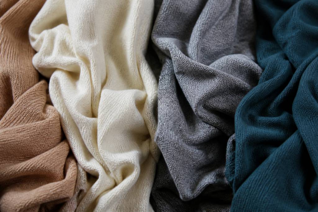 Acrylique tissu : avantages, inconvénients et conseils d’entretien
